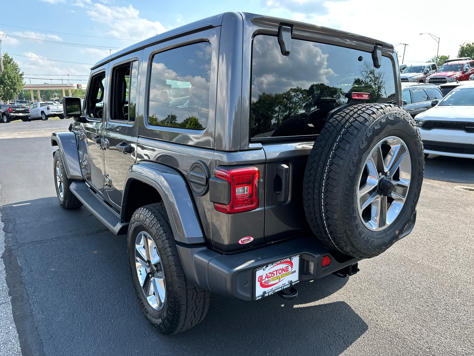 2020 Jeep Wrangler Unlimited Sahara 8