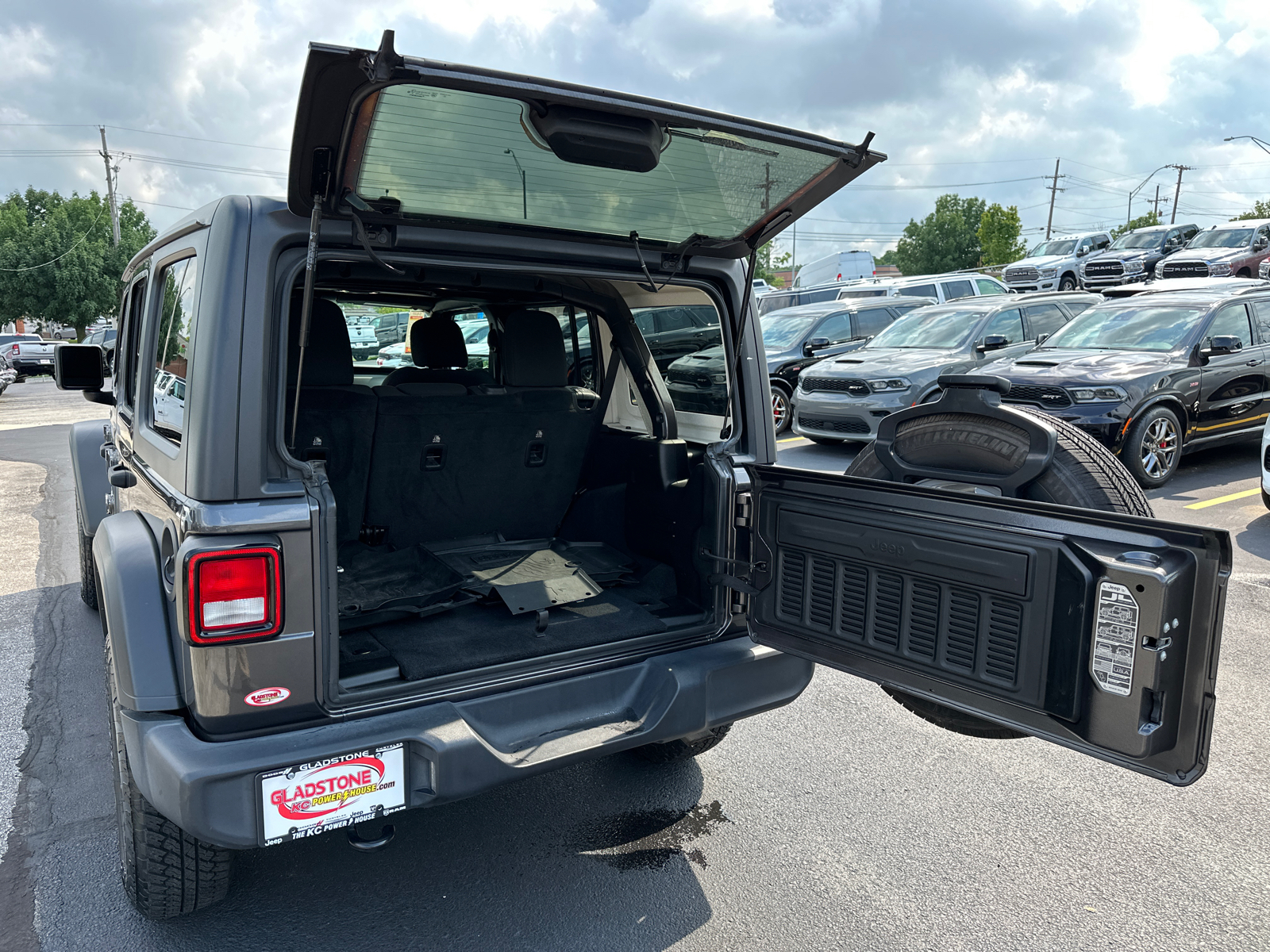 2019 Jeep Wrangler Unlimited Sport S 9