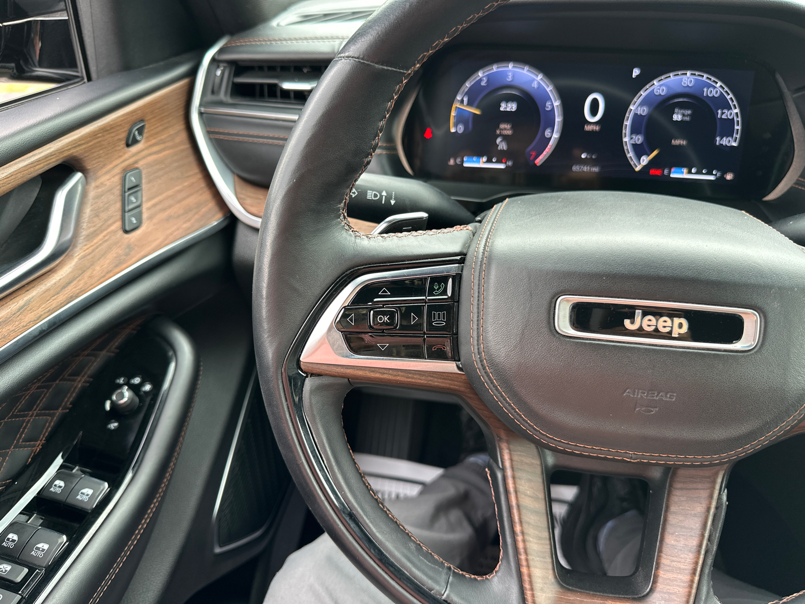 2021 Jeep Grand Cherokee L Summit 40