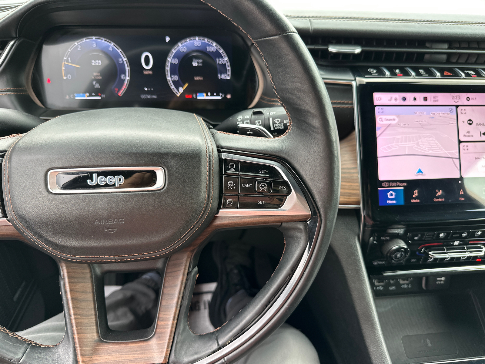 2021 Jeep Grand Cherokee L Summit 41