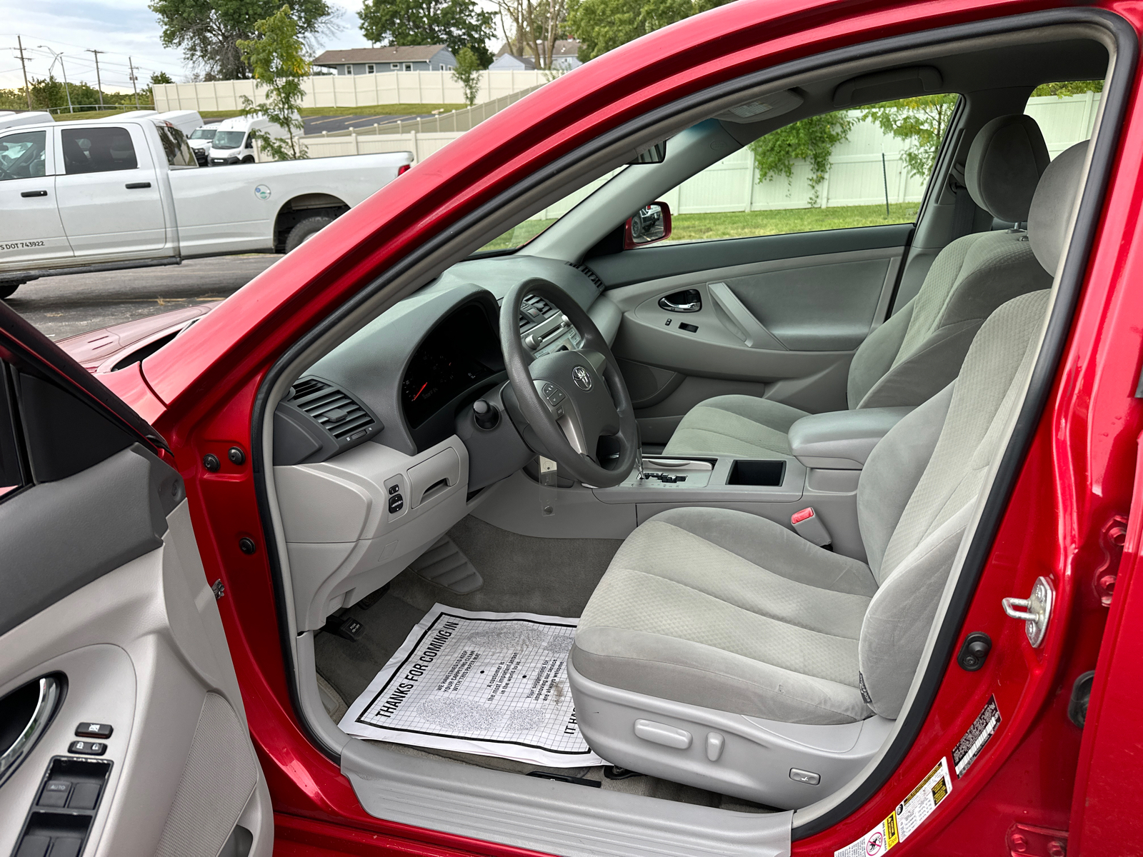 2008 Toyota Camry LE 26