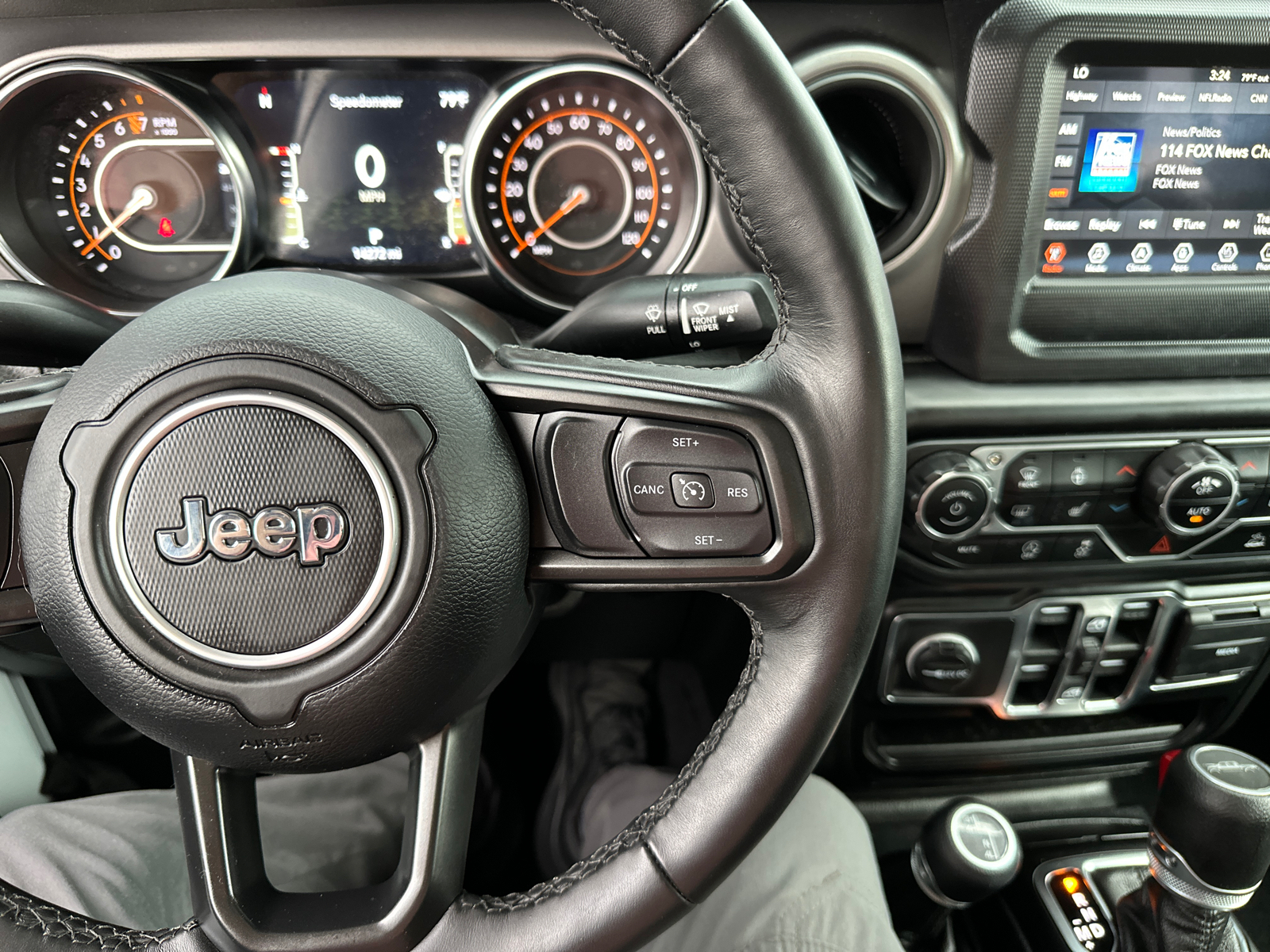 2021 Jeep Gladiator Sport 38