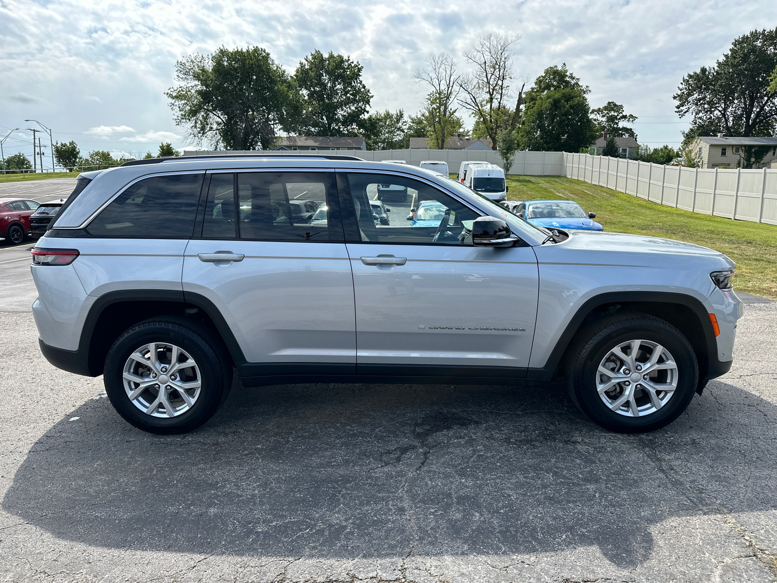 2023 Jeep Grand Cherokee Limited 5