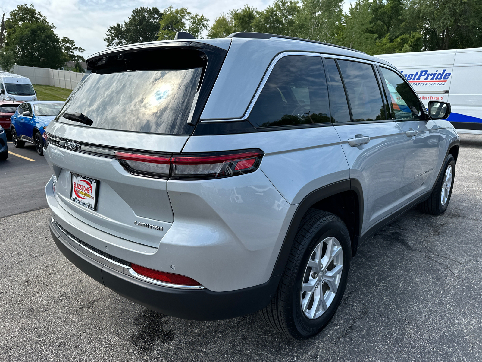 2023 Jeep Grand Cherokee Limited 6