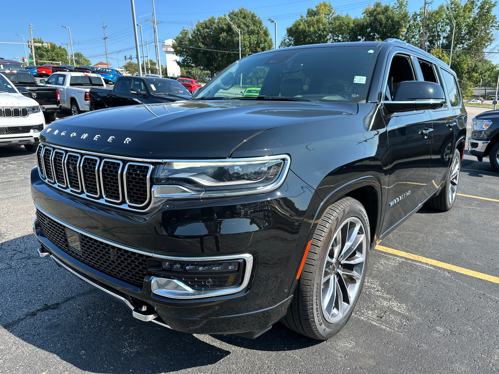 2023 Jeep Wagoneer L Series III 2