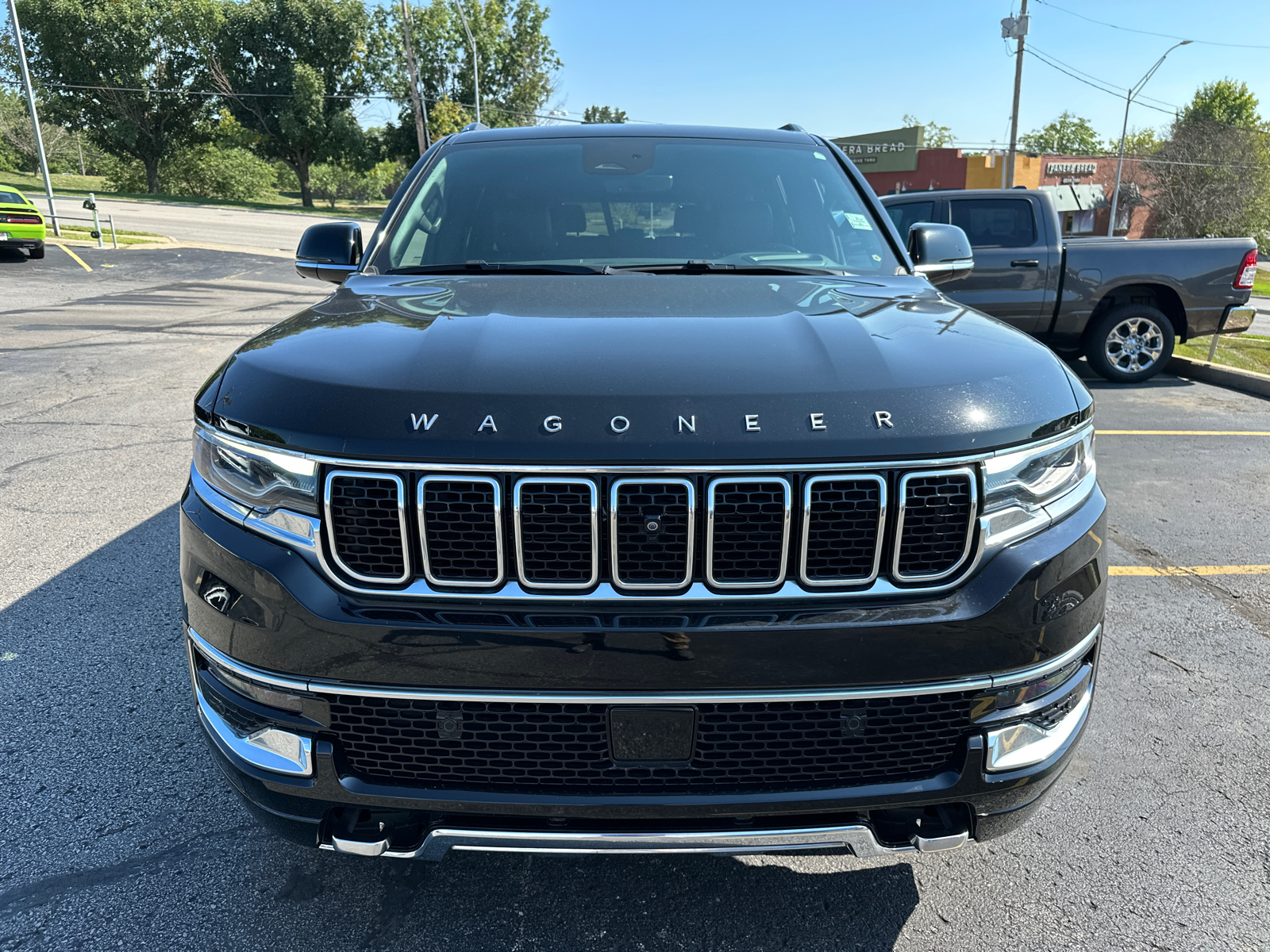 2023 Jeep Wagoneer L Series III 3