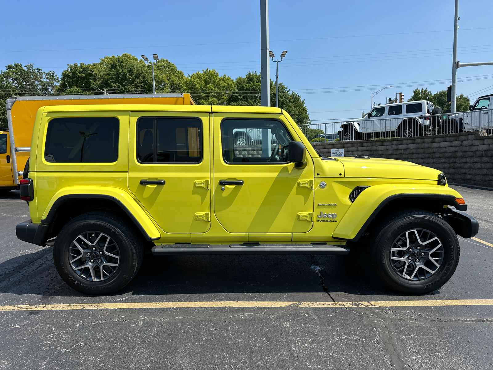 2024 Jeep Wrangler Sahara 5