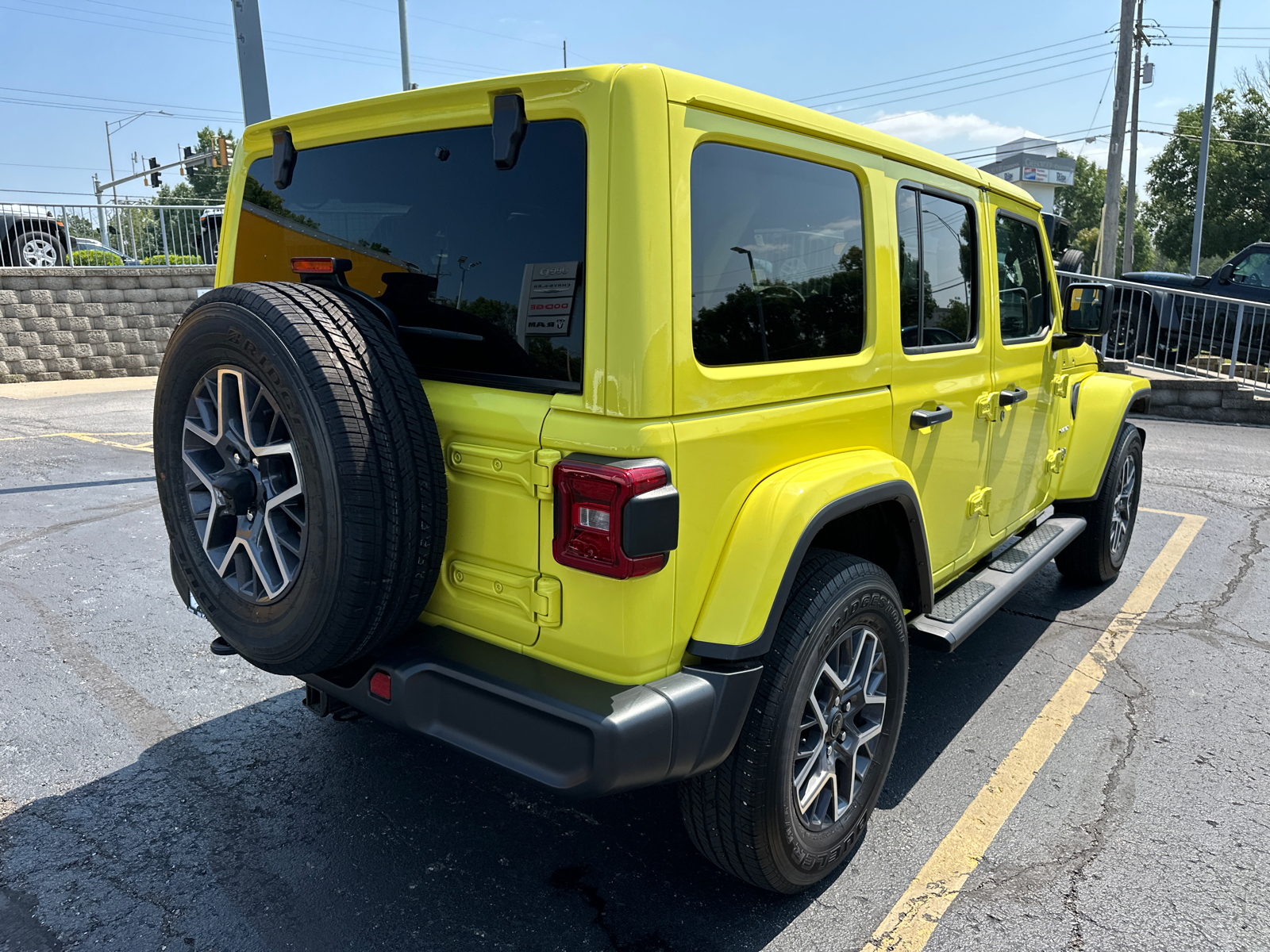 2024 Jeep Wrangler Sahara 6