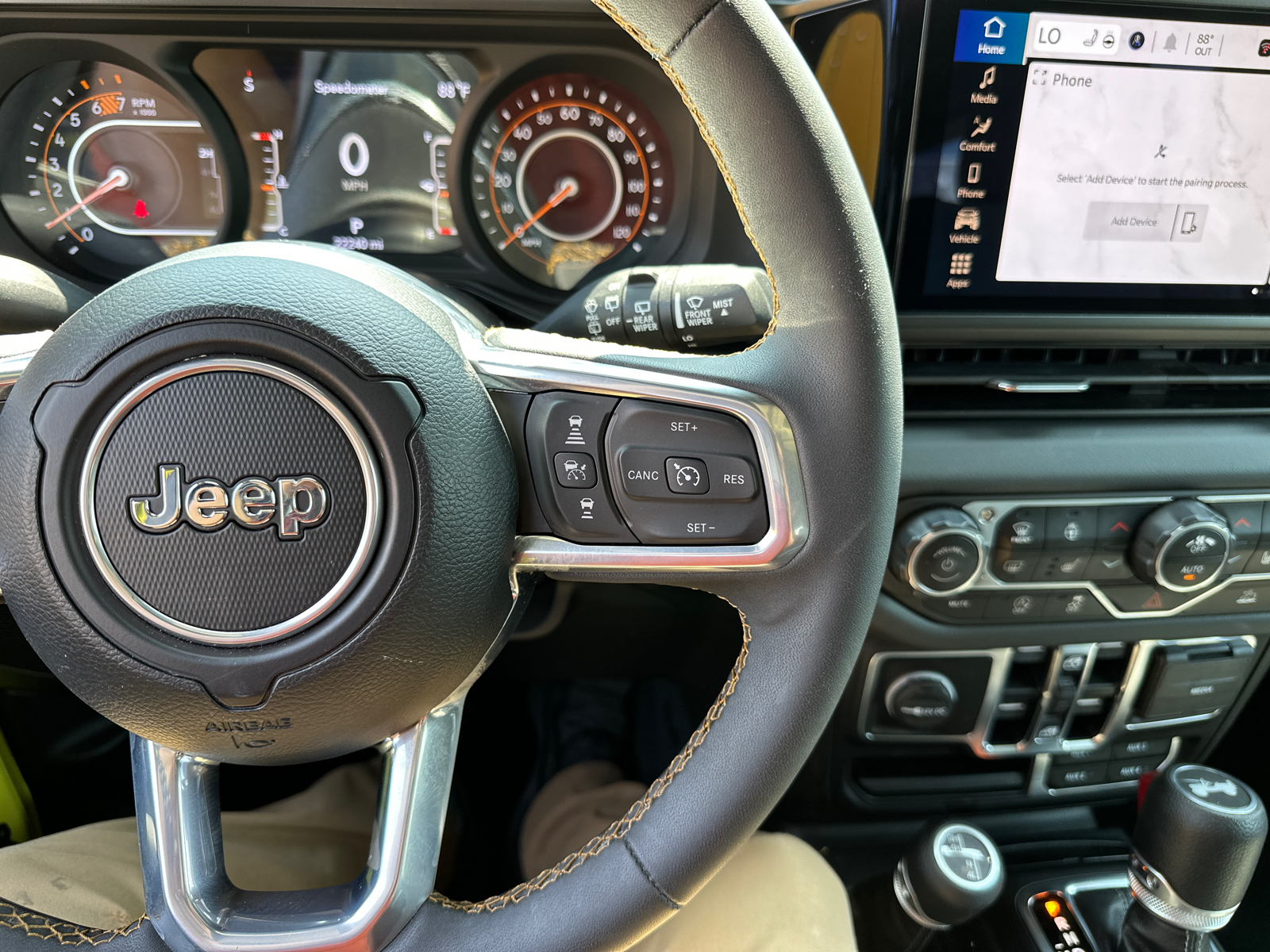 2024 Jeep Wrangler Sahara 38