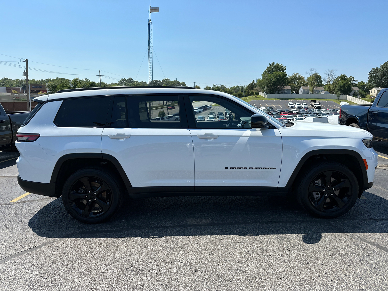 2023 Jeep Grand Cherokee L Altitude 5