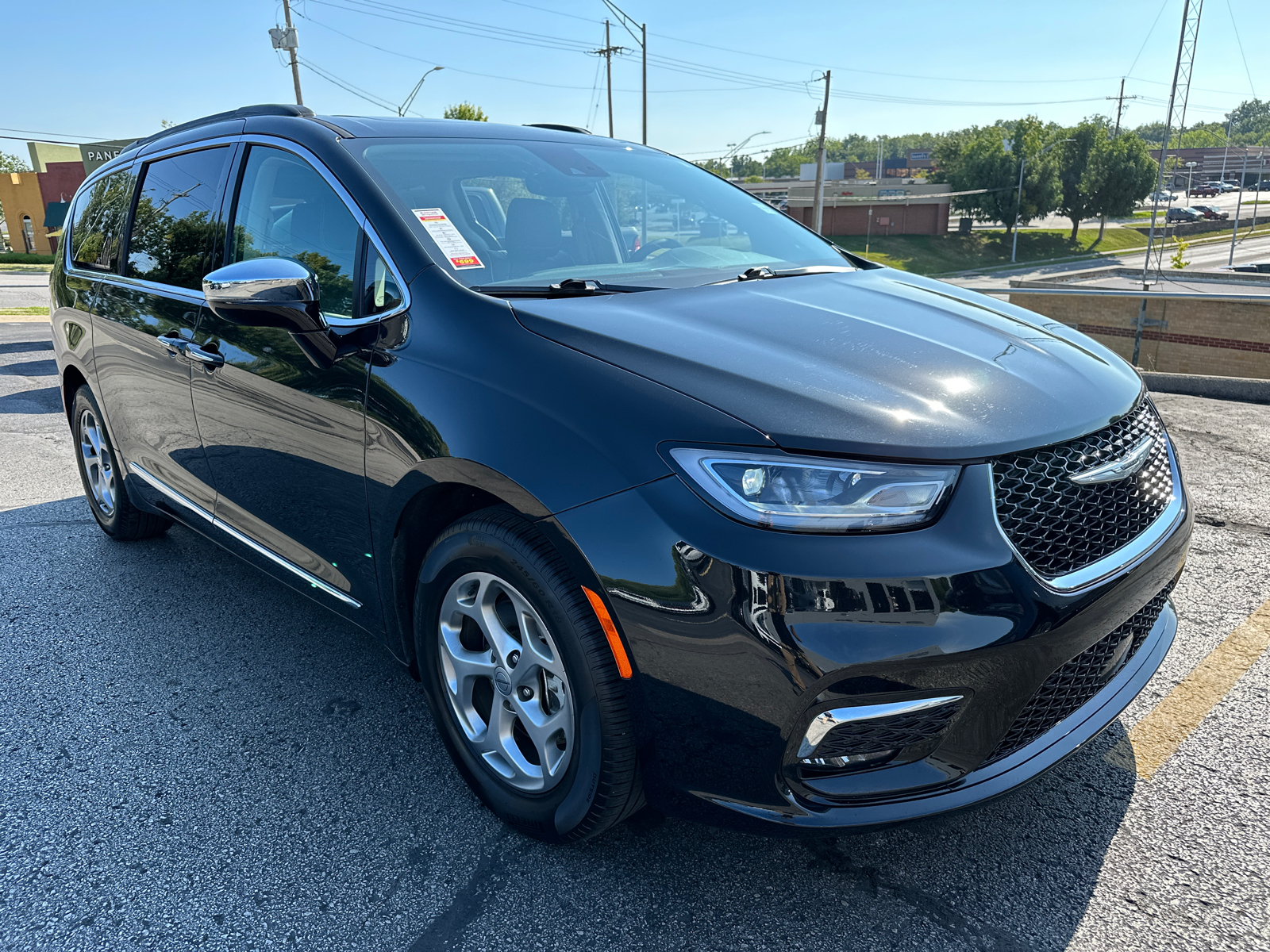 2023 Chrysler Pacifica Limited 4