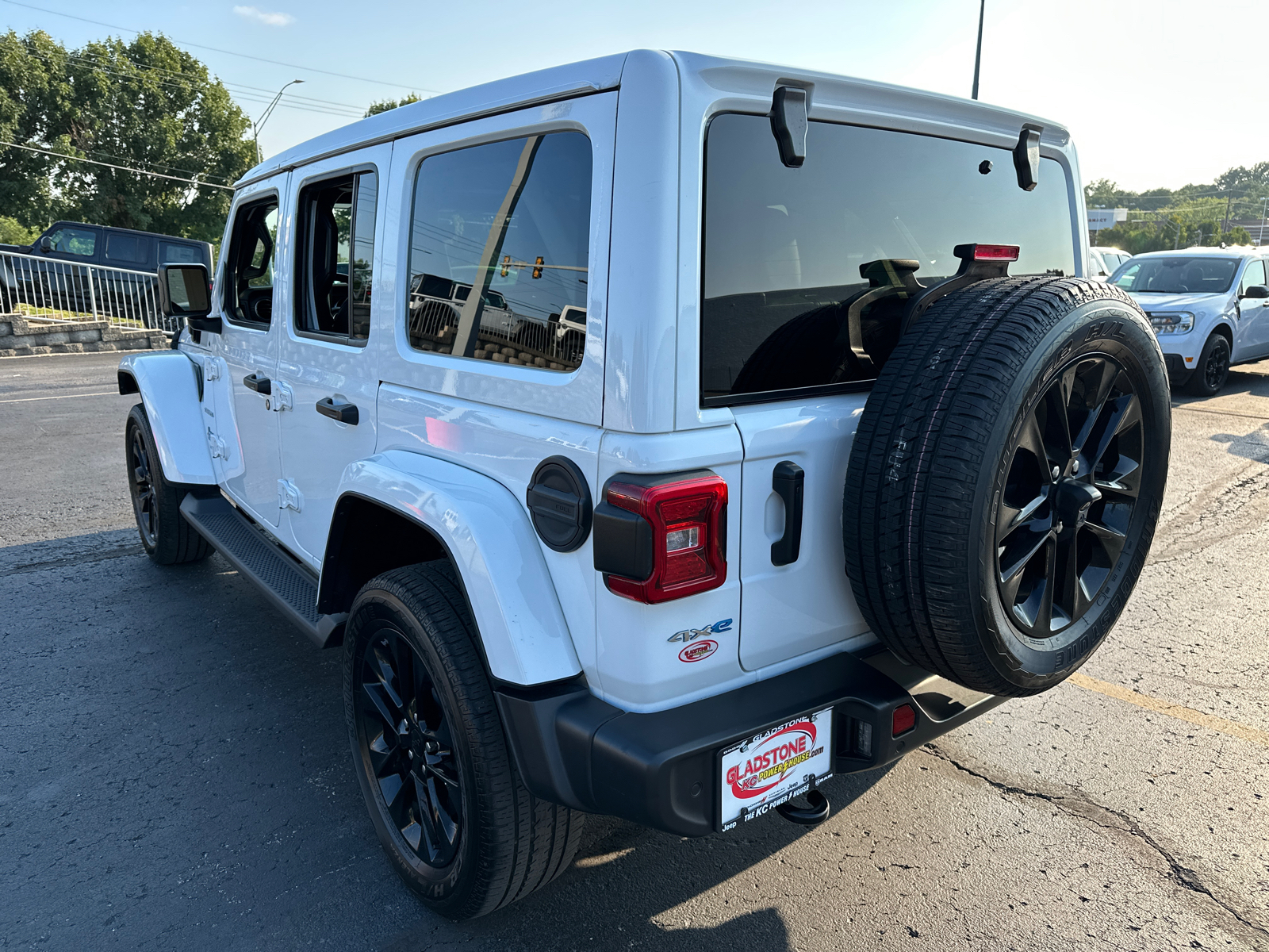 2021 Jeep Wrangler Unlimited Sahara 4xe 8