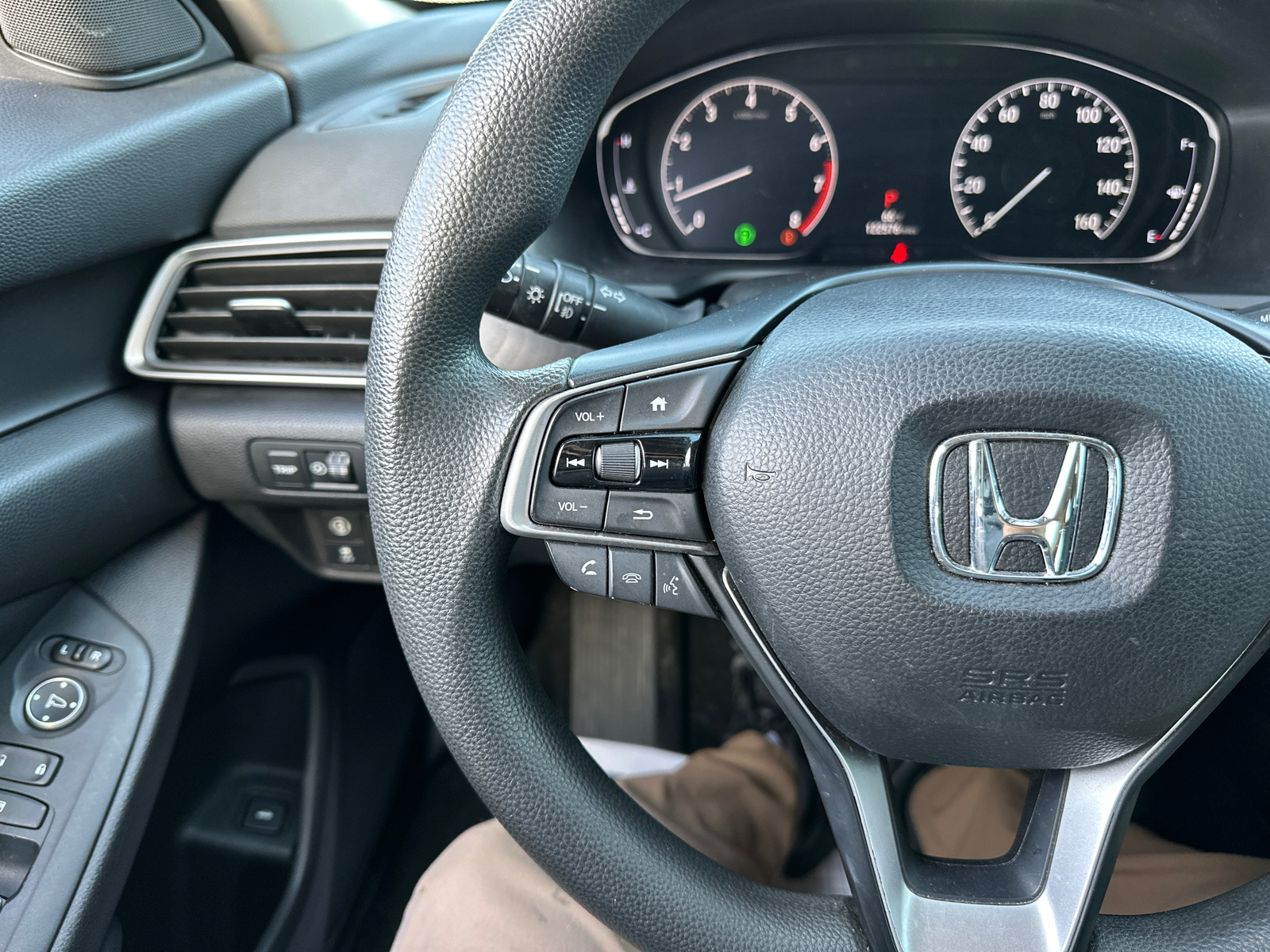 2018 Honda Accord EX 37