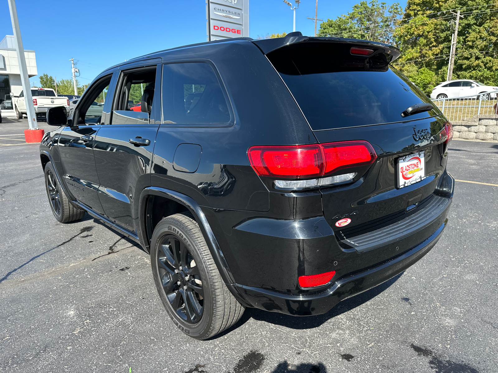 2021 Jeep Grand Cherokee Laredo X 8