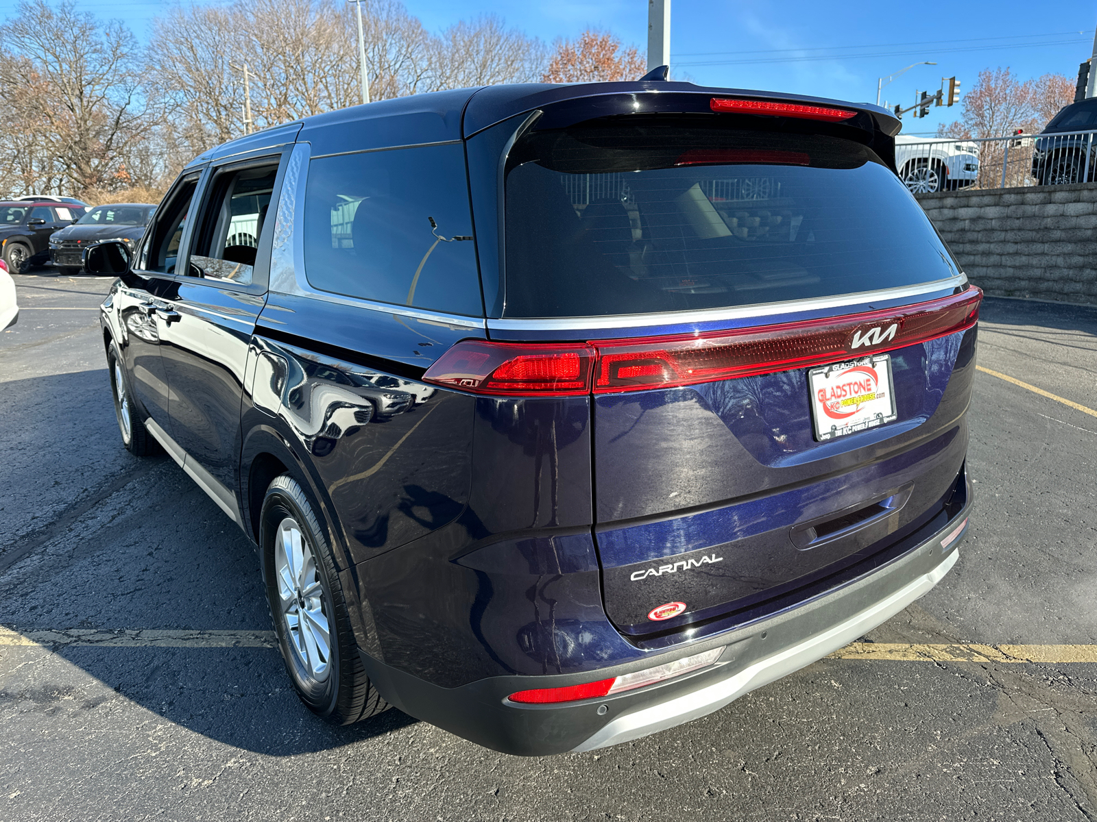 2023 Kia Carnival LX 8