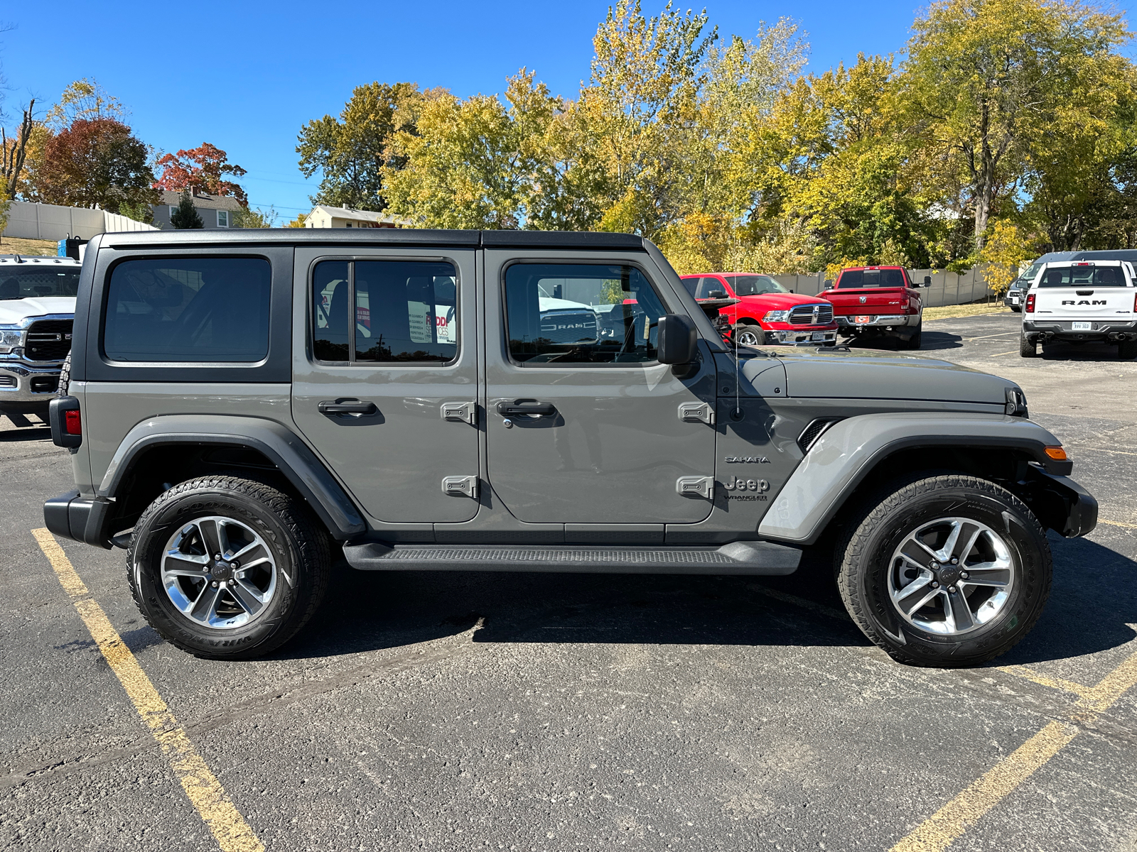 2022 Jeep Wrangler Unlimited Sahara 5