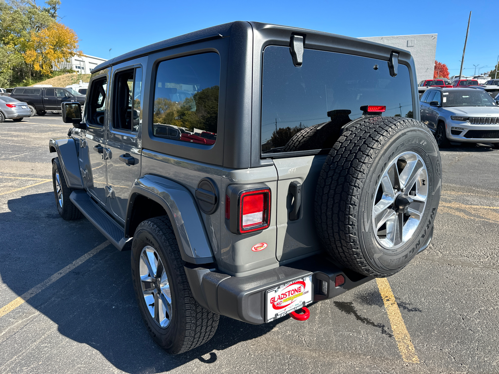 2022 Jeep Wrangler Unlimited Sahara 8