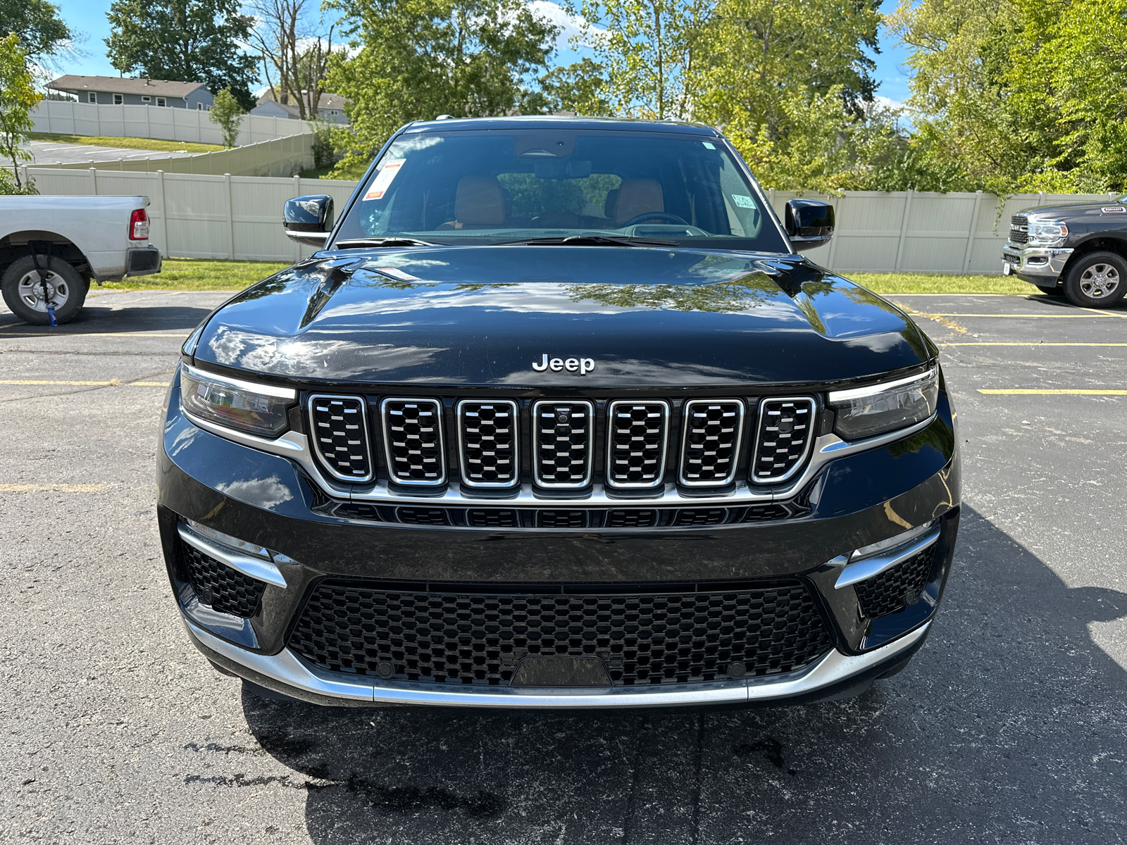 2023 Jeep Grand Cherokee Summit 3