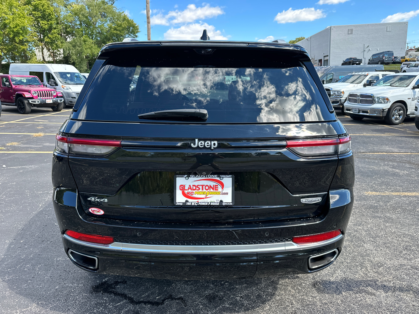 2023 Jeep Grand Cherokee Summit 7