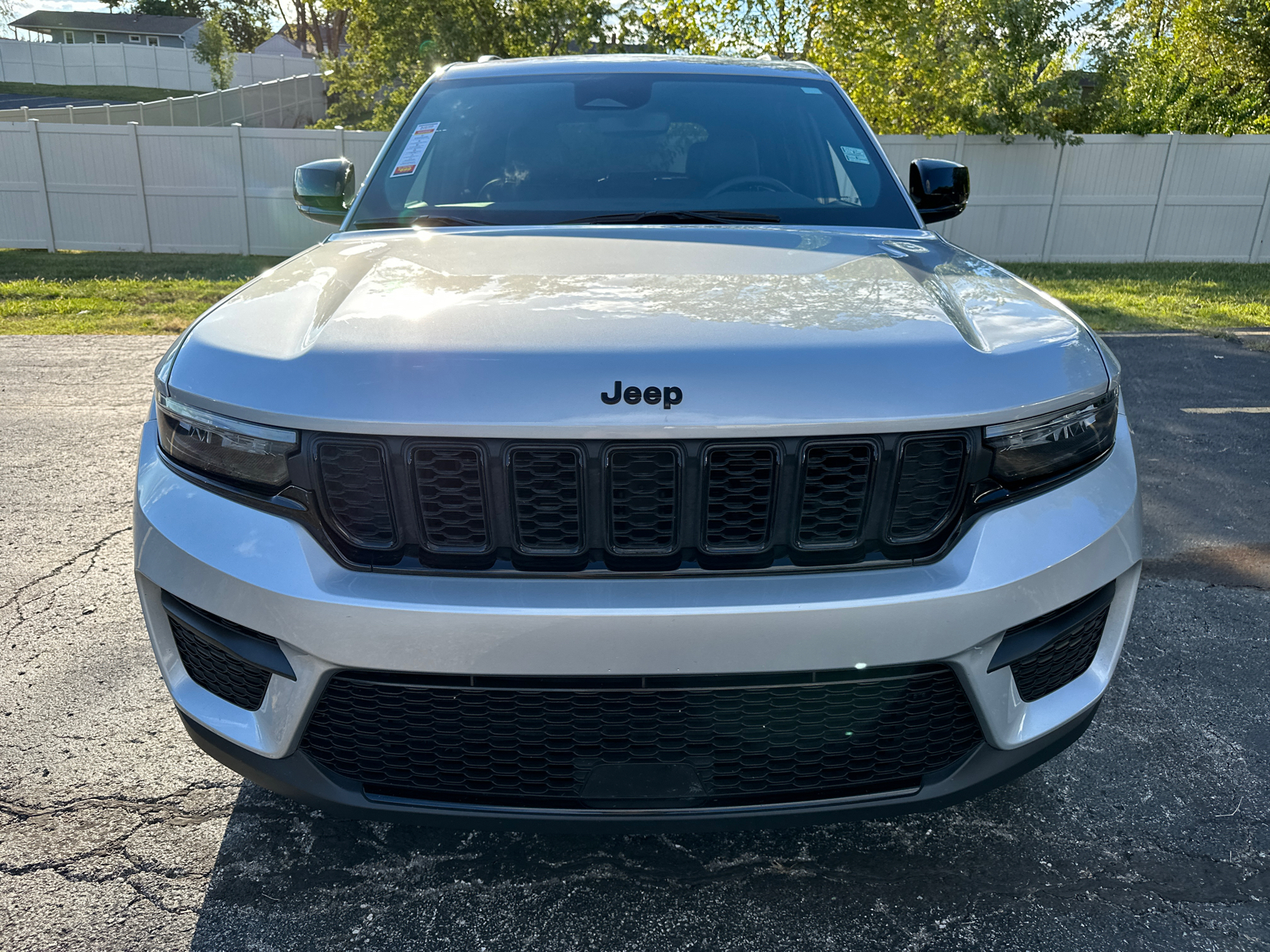 2023 Jeep Grand Cherokee Altitude 3