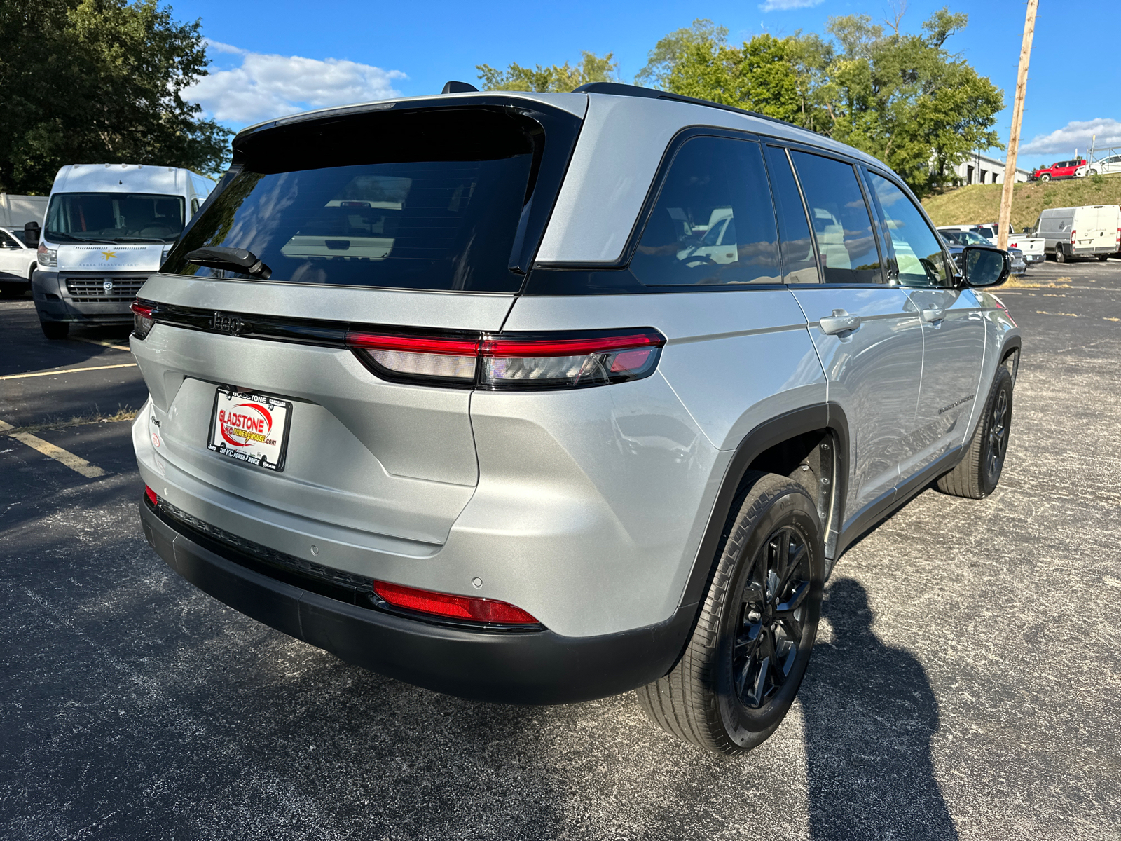 2023 Jeep Grand Cherokee Altitude 6