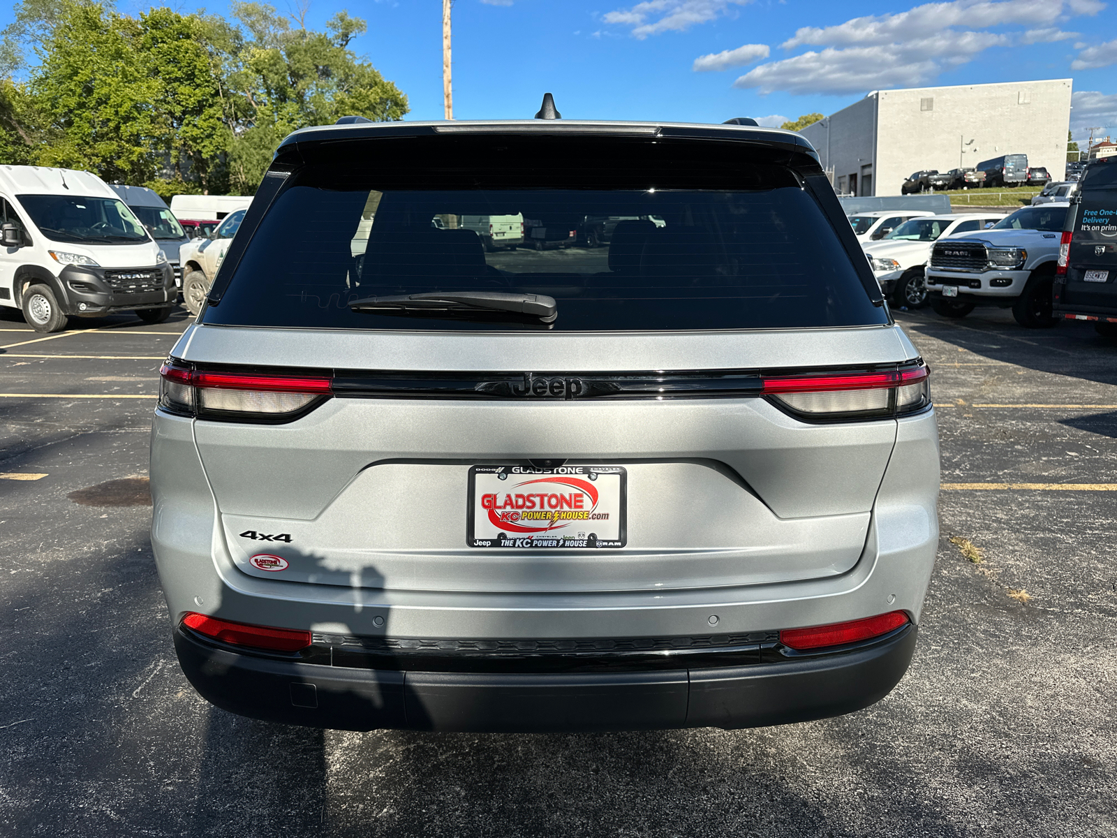 2023 Jeep Grand Cherokee Altitude 7