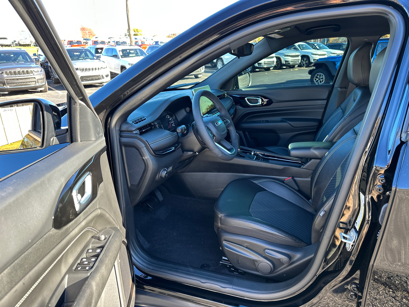 2024 Jeep Compass Latitude 38