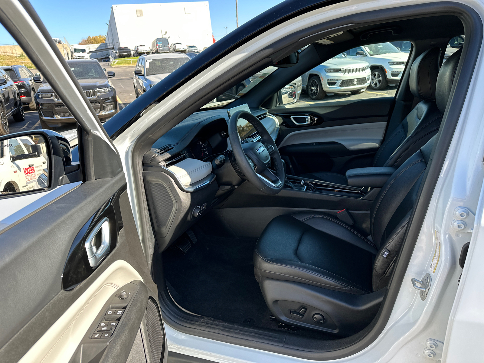 2023 Jeep Compass Limited 38