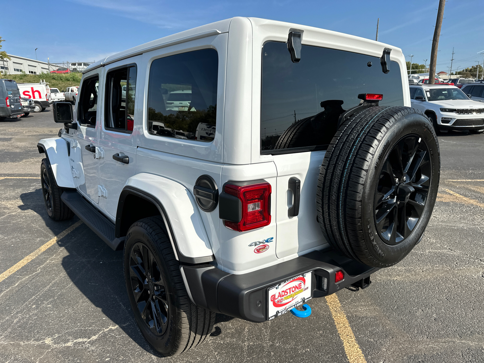 2024 Jeep Wrangler Sahara 4xe 8