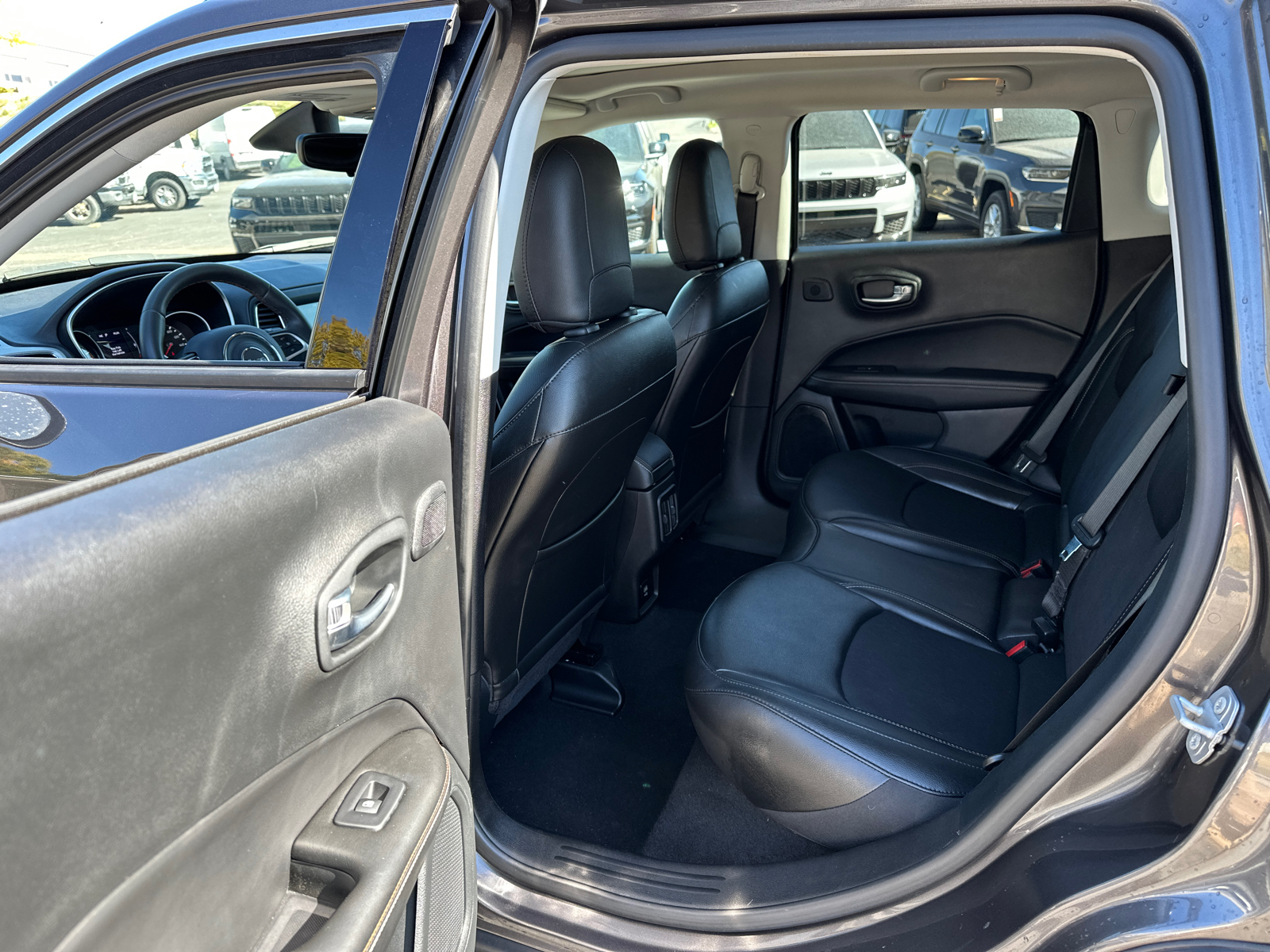 2021 Jeep Compass Latitude 12