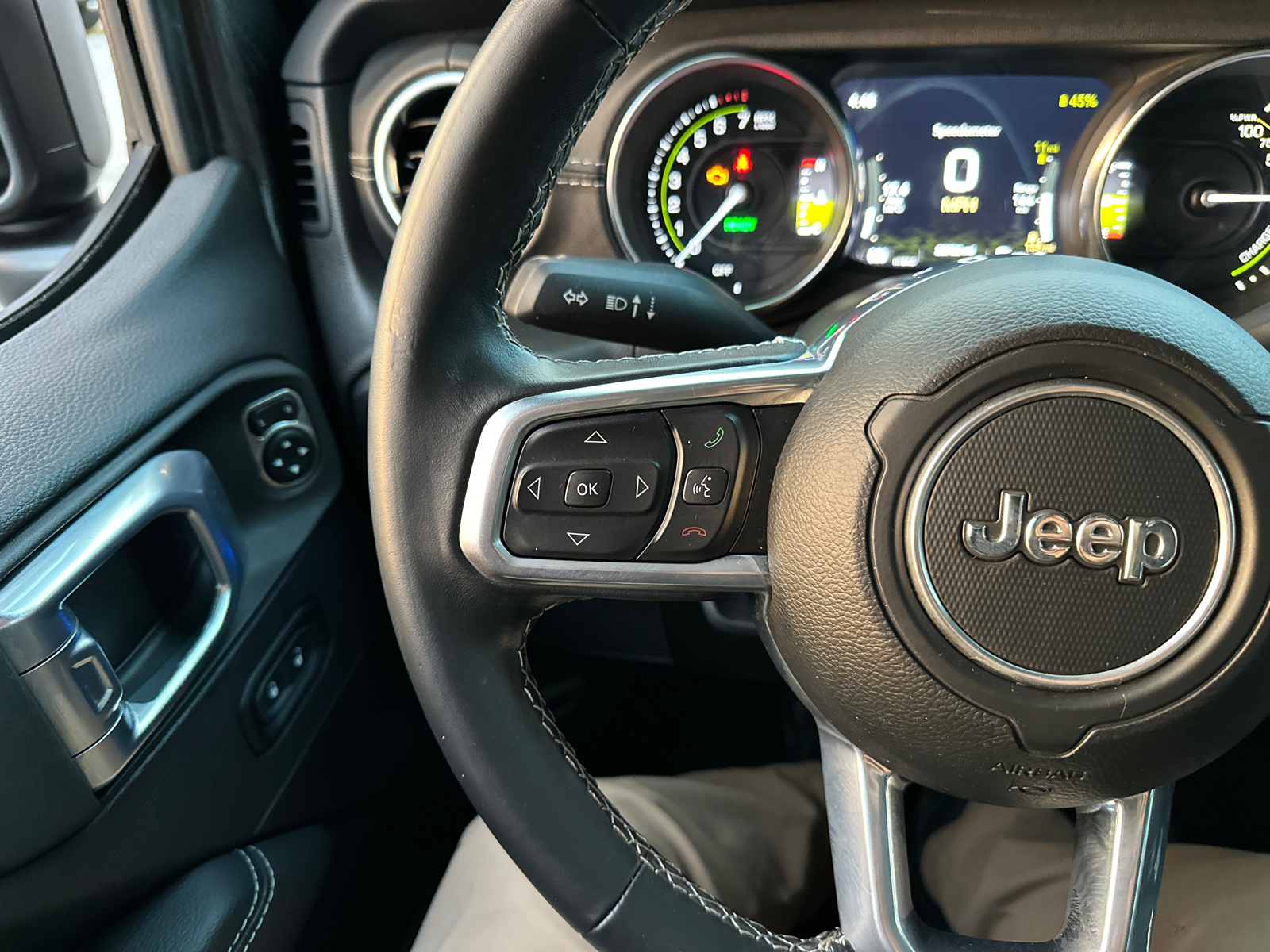 2021 Jeep Wrangler Unlimited Sahara 4xe 39