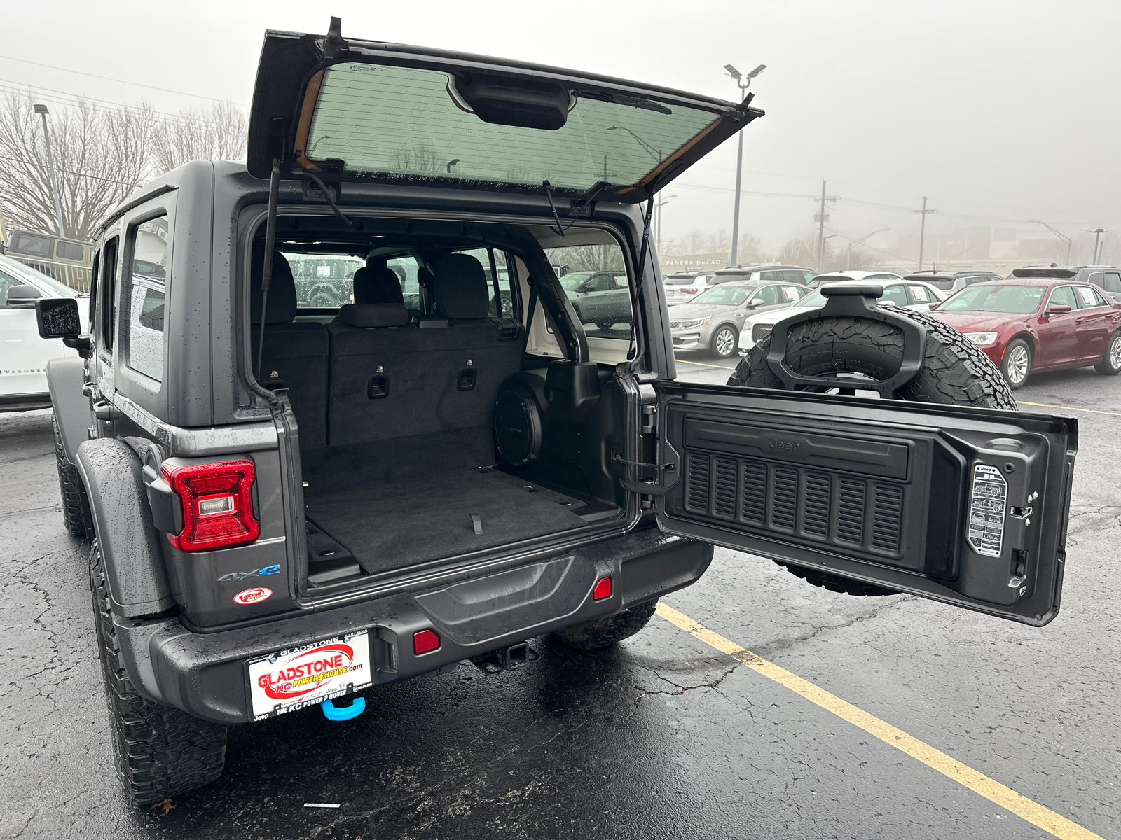 2023 Jeep Wrangler Rubicon 4xe 9