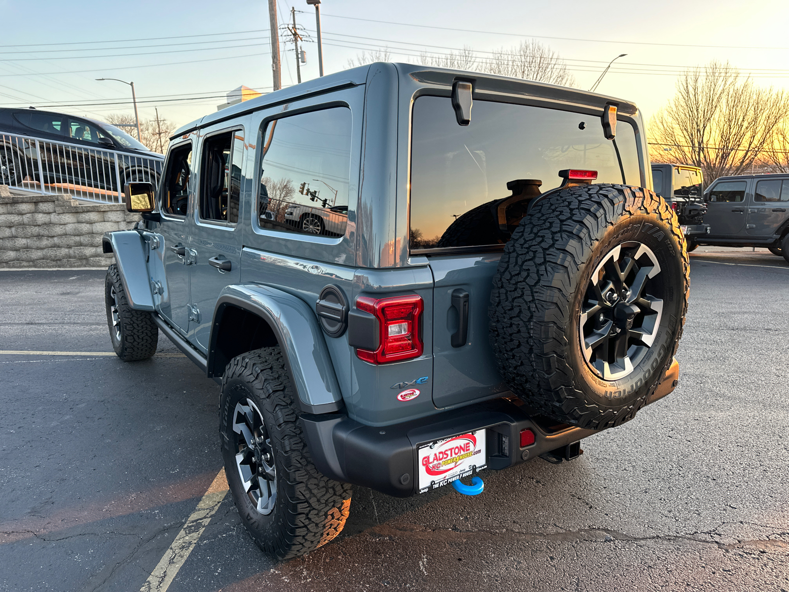 2024 Jeep Wrangler Rubicon X 4xe 8