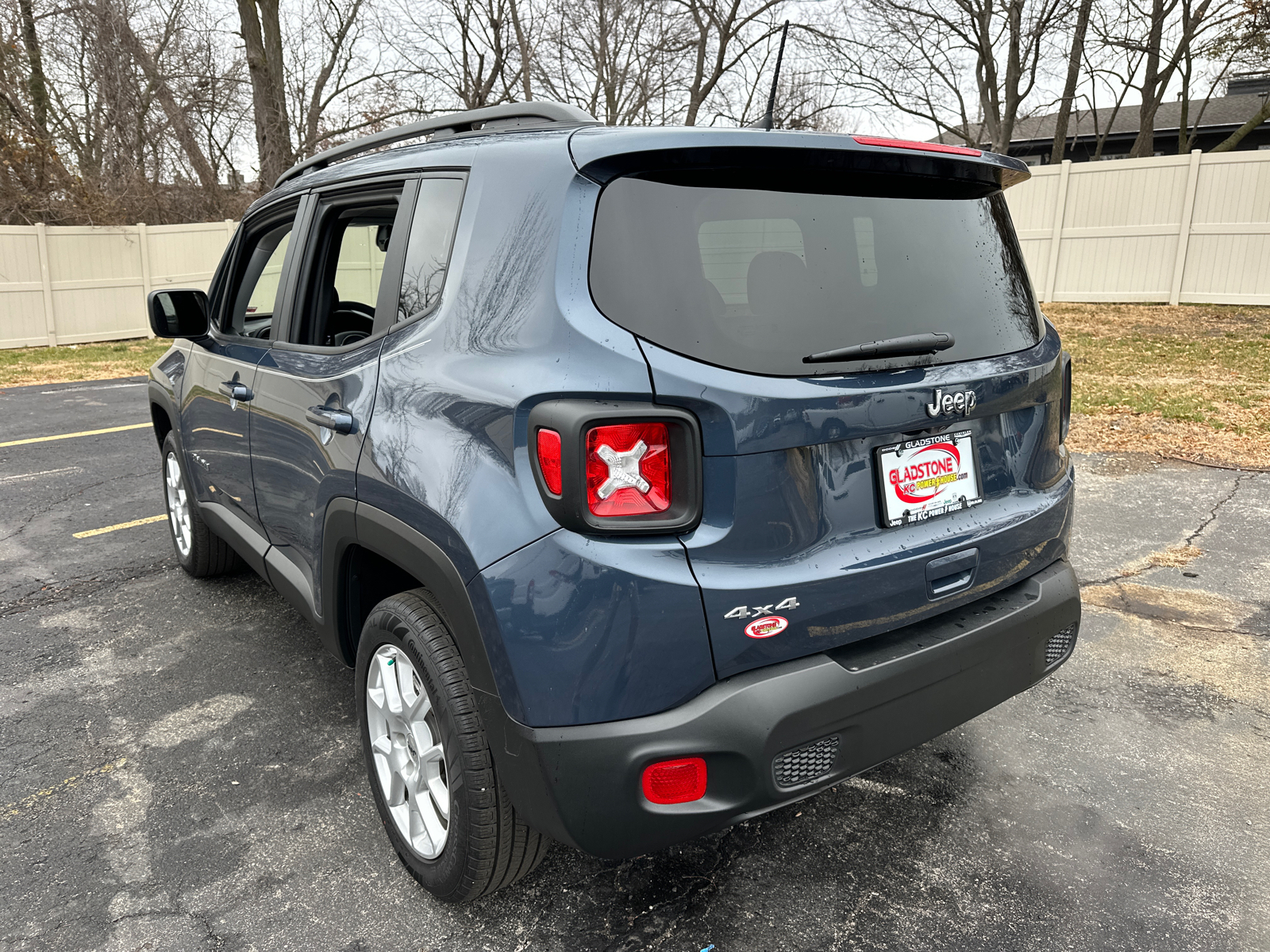 2023 Jeep Renegade Latitude 8