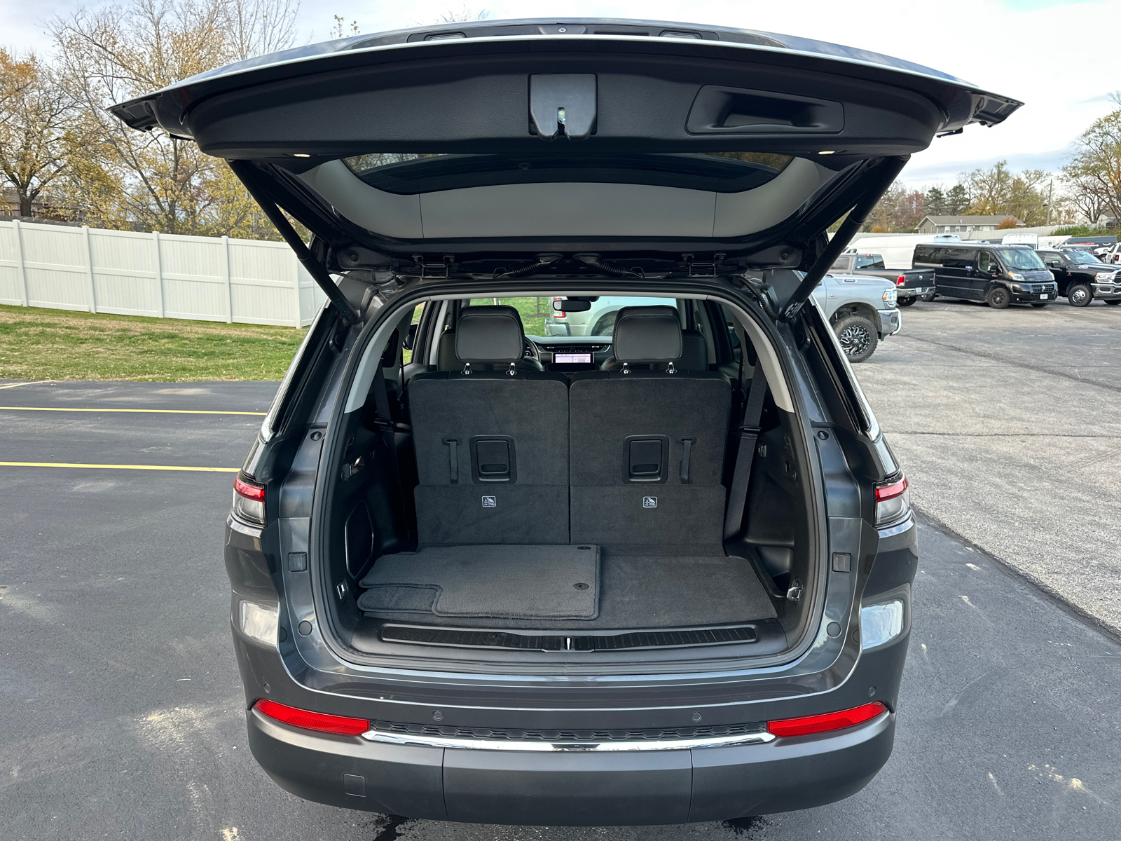 2022 Jeep Grand Cherokee L Limited 9