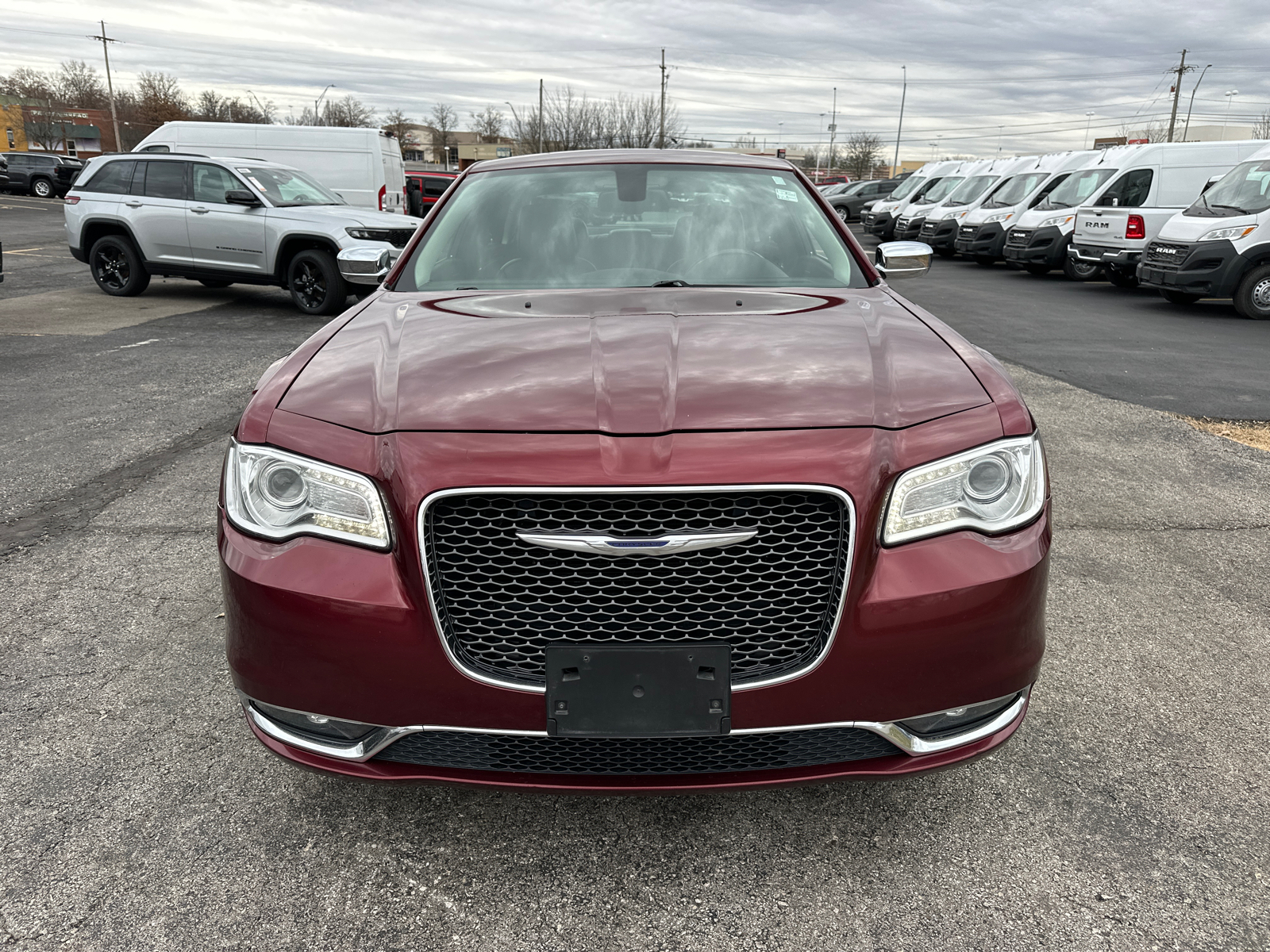 2016 Chrysler 300C Base 3