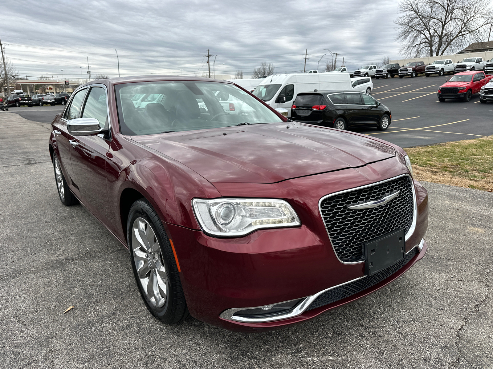 2016 Chrysler 300C Base 4