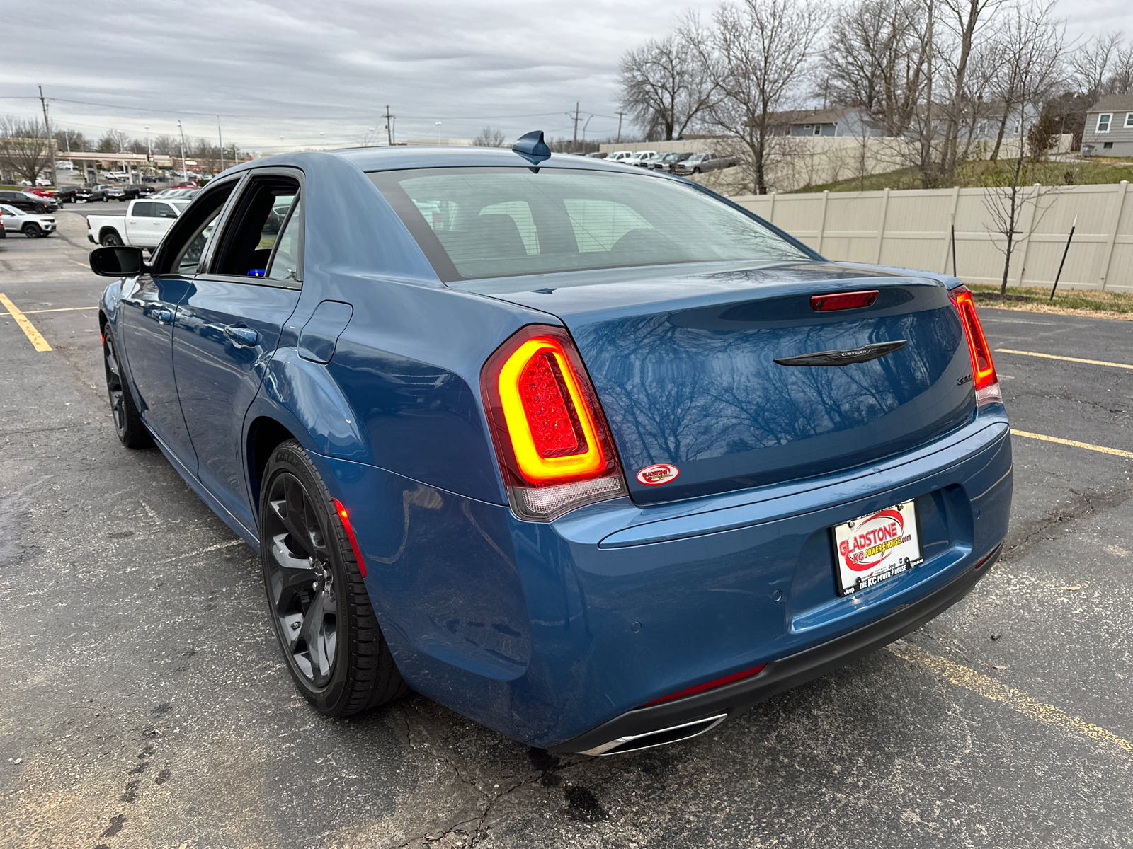 2022 Chrysler 300 Touring 8