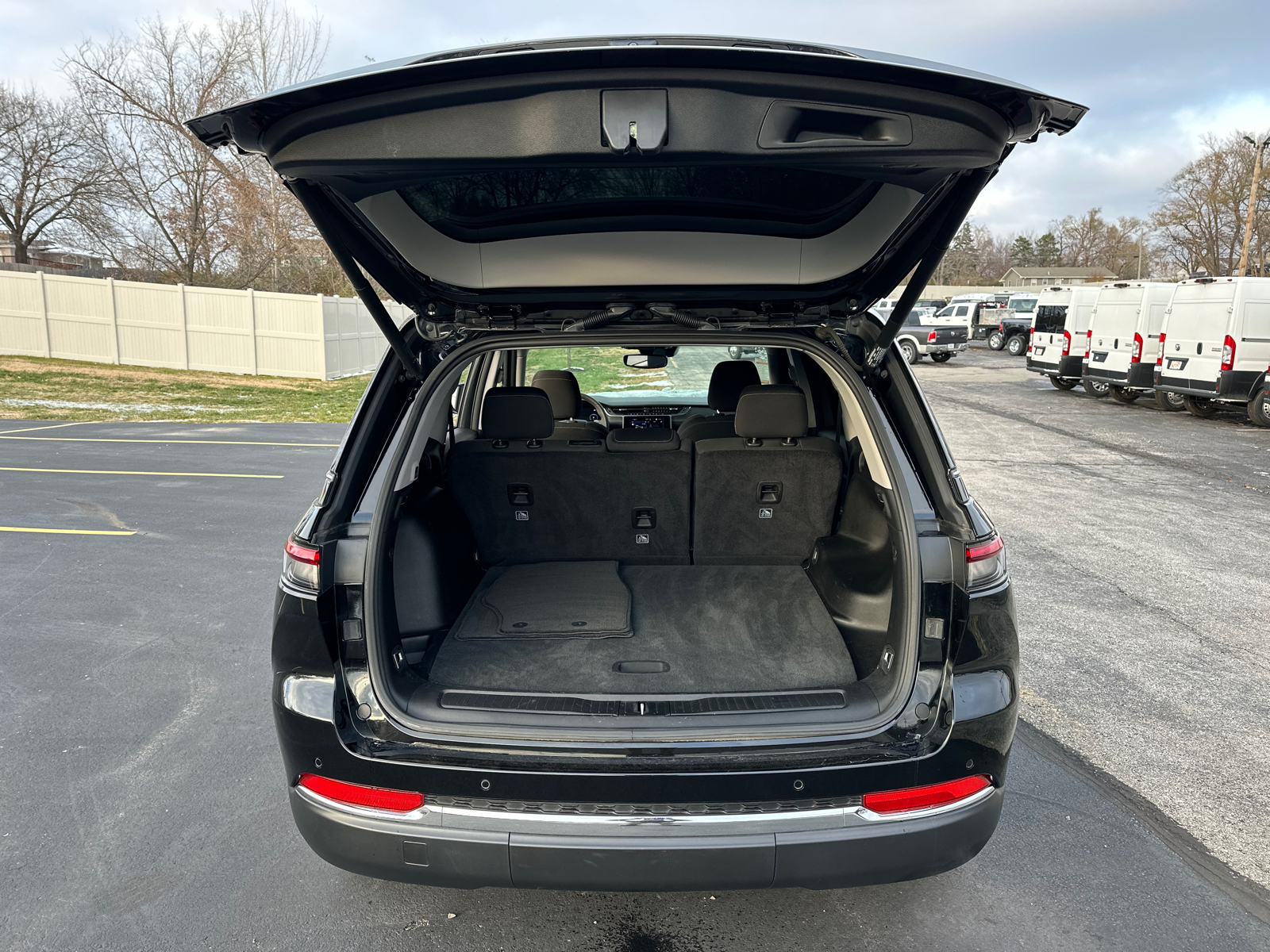 2023 Jeep Grand Cherokee Laredo 9