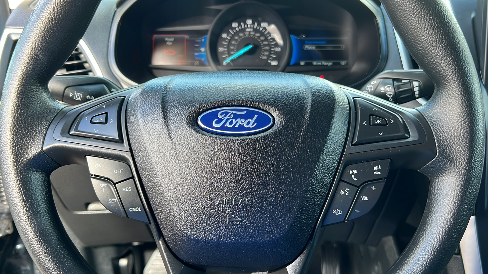 2023 Ford Edge SE 16