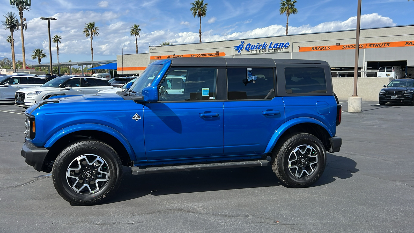 2024 Ford Bronco Outer Banks 2