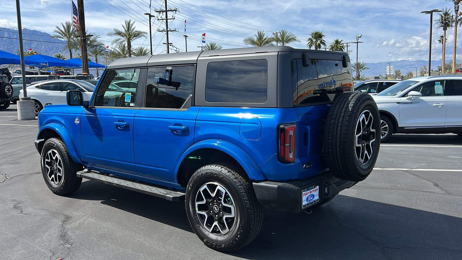 2024 Ford Bronco Outer Banks 3