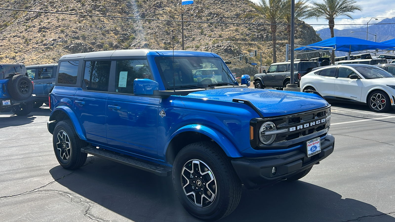 2024 Ford Bronco Outer Banks 7