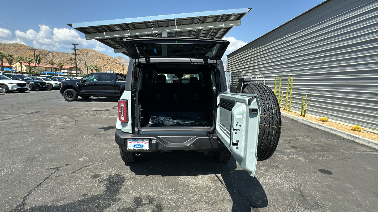 2024 Ford Bronco Outer Banks 26