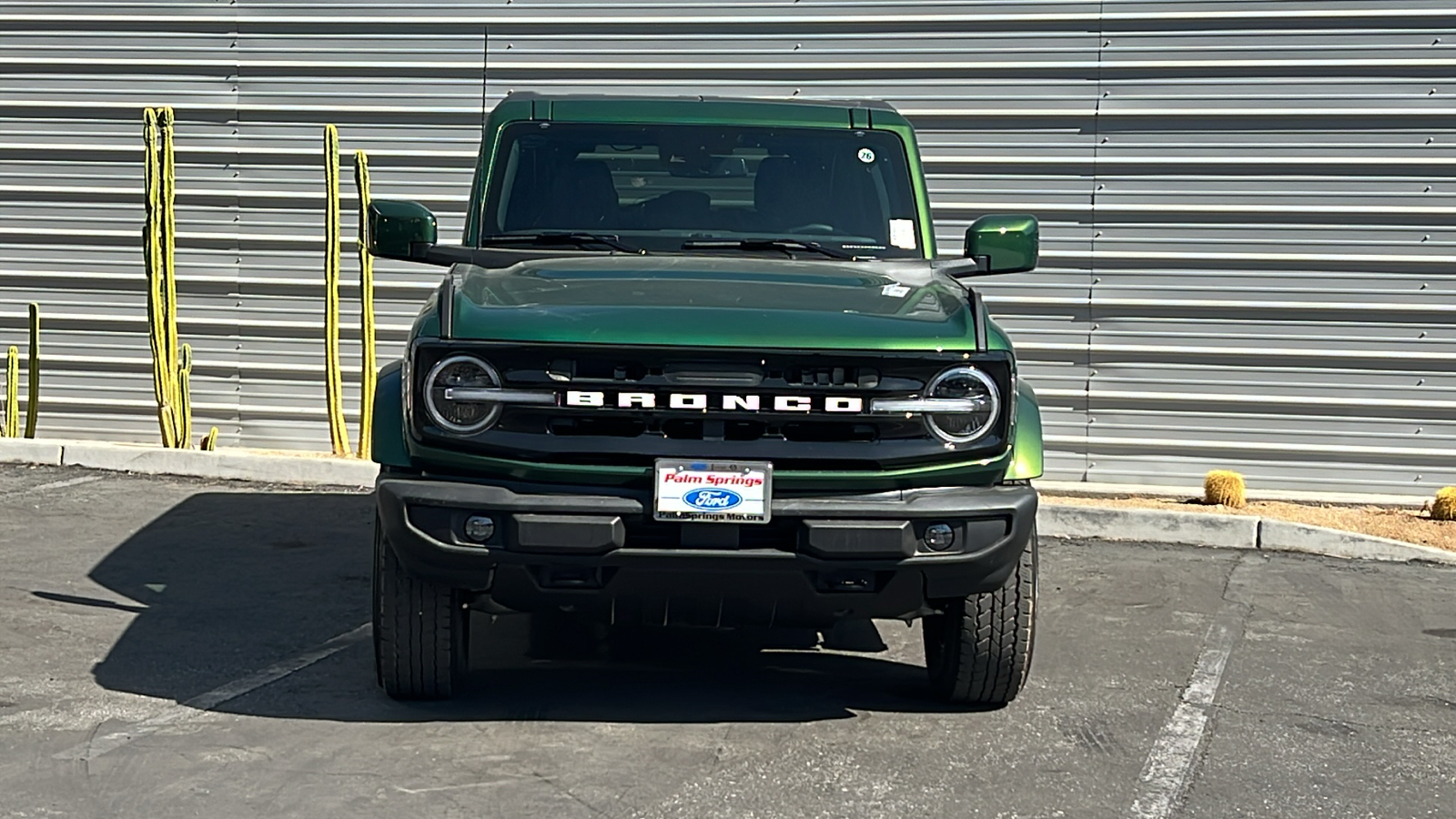 2024 Ford Bronco Outer Banks 2