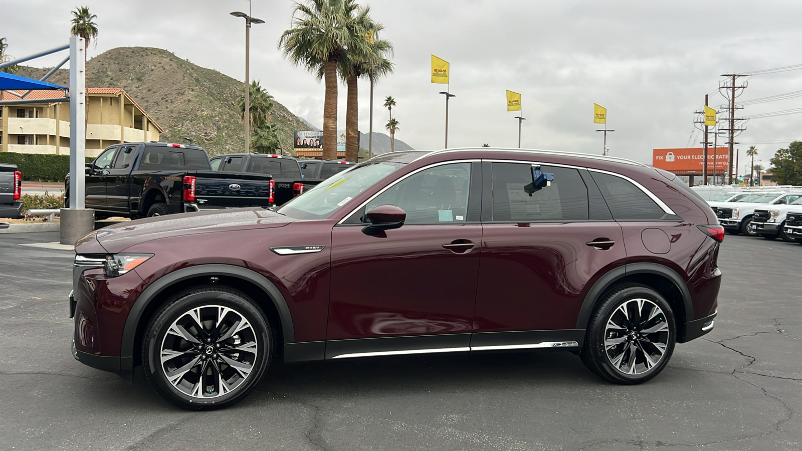 2024 Mazda CX-90 PHEV Premium 2