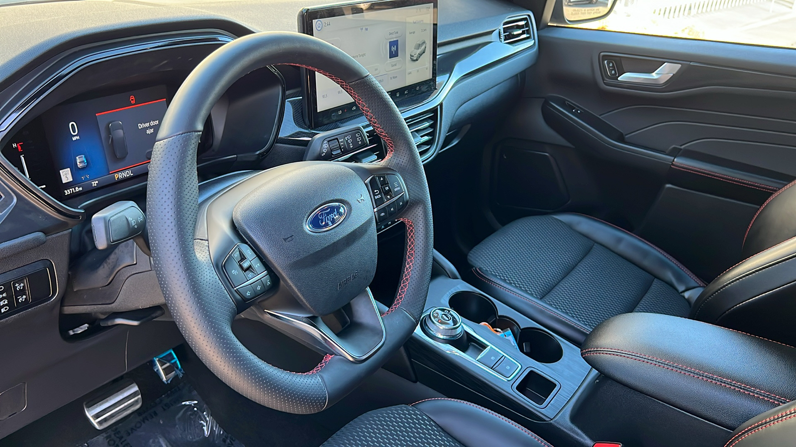 2024 Ford Escape ST-Line 18