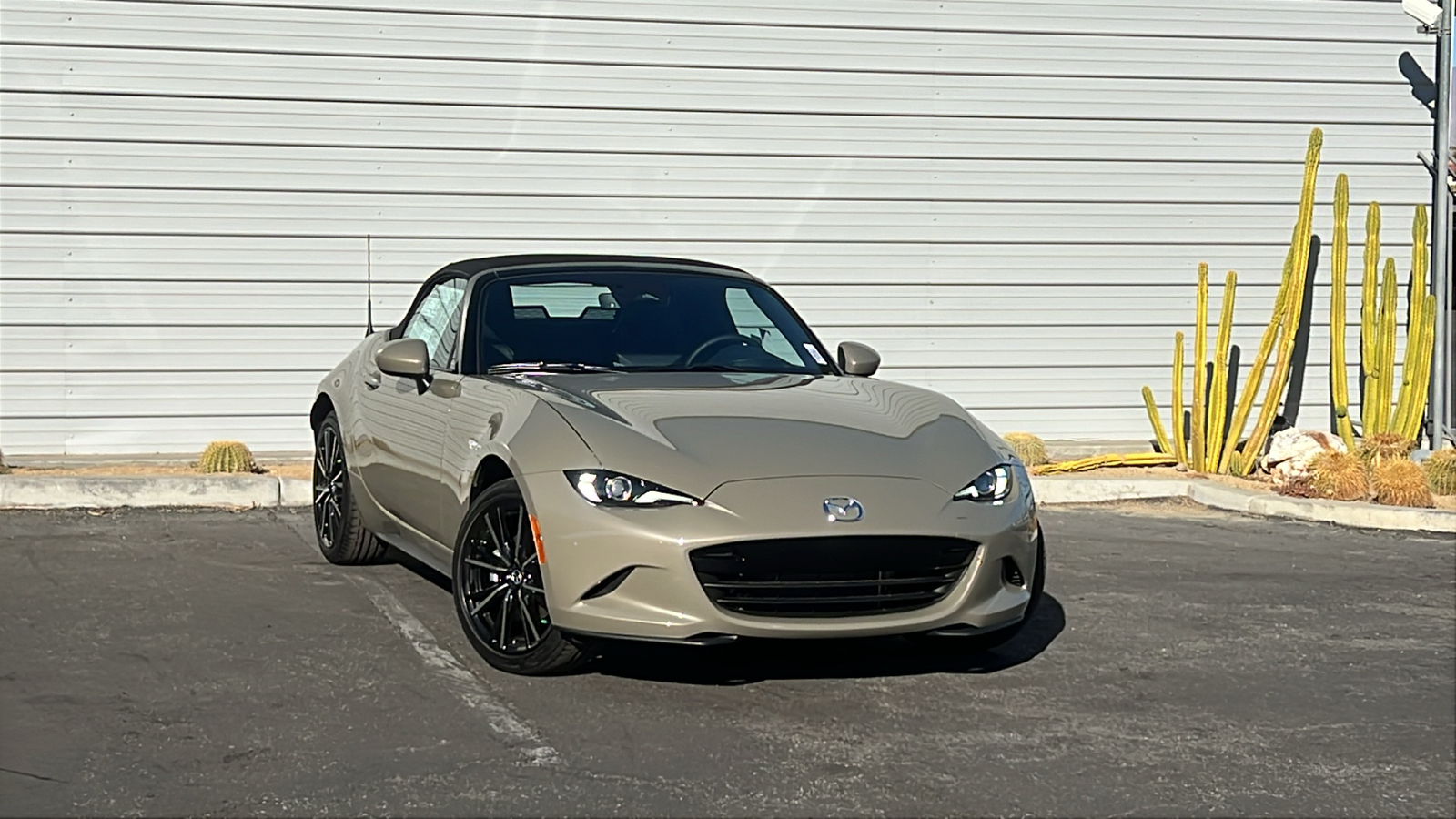 2024 Mazda MX-5 Miata Grand Touring 1