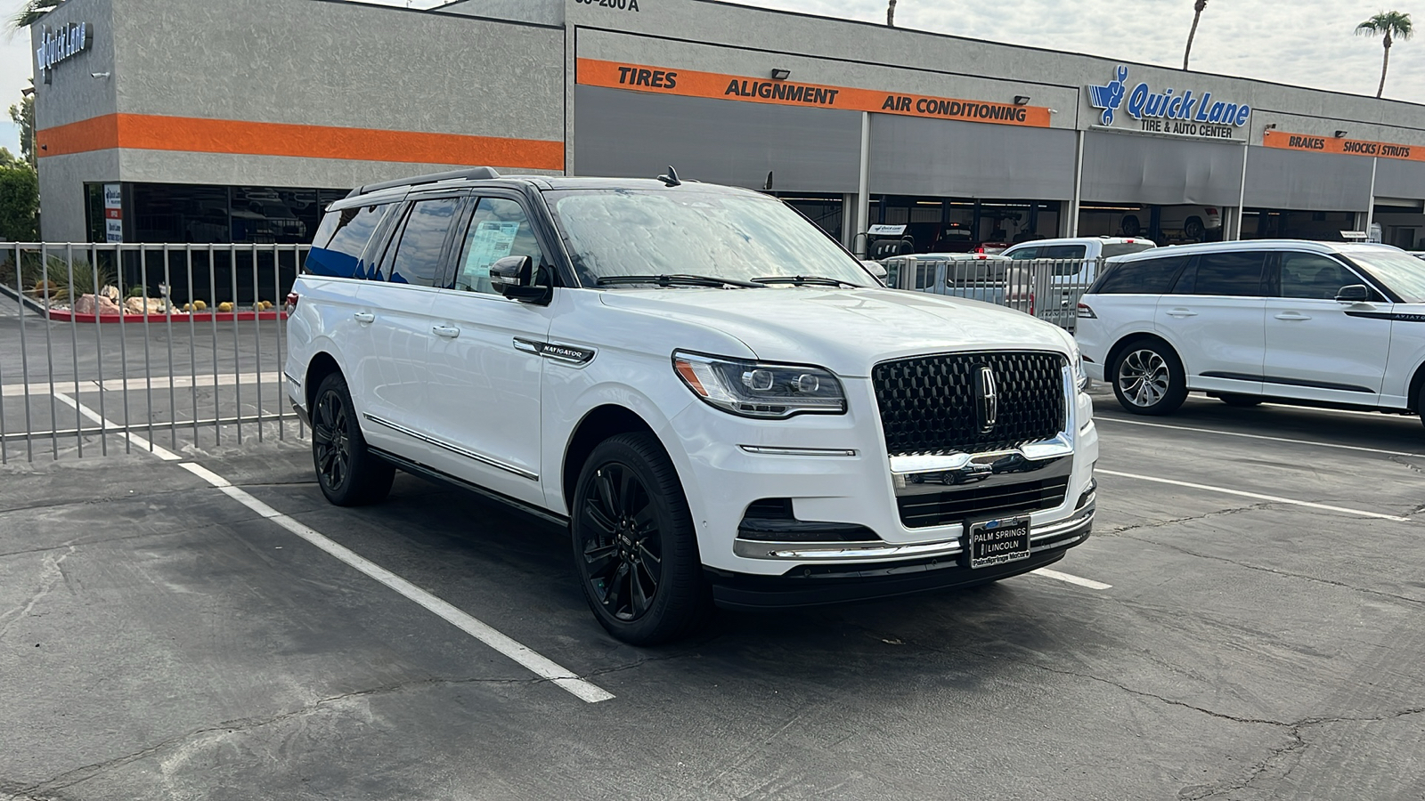 2024 Lincoln Navigator L Black Label 1