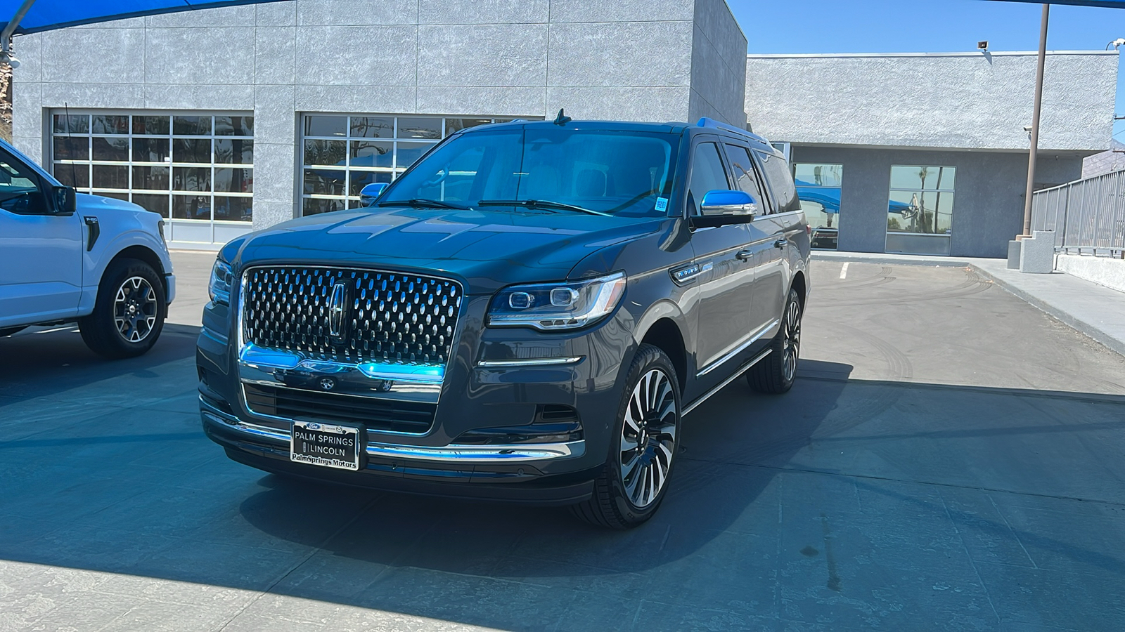 2024 Lincoln Navigator L Black Label 1